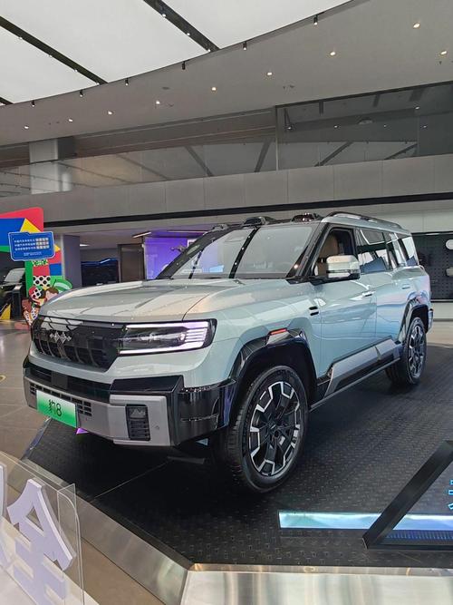 深圳133比亚迪方程豹硬派越野的爆款，英菲尼迪35周年与你共成长